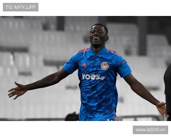 哈塞尔巴因克批穆帅伪君子 本菲卡注重种族平等 哈塞尔巴因克批穆帅伪君子 本菲卡注重种族平等